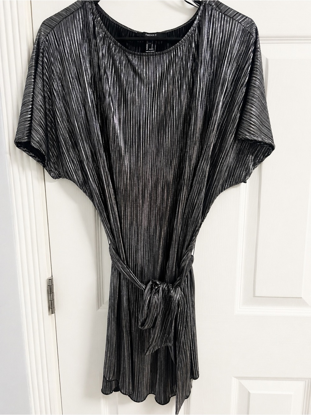 Forever 21 Black and Silver Metallic Pleated Top